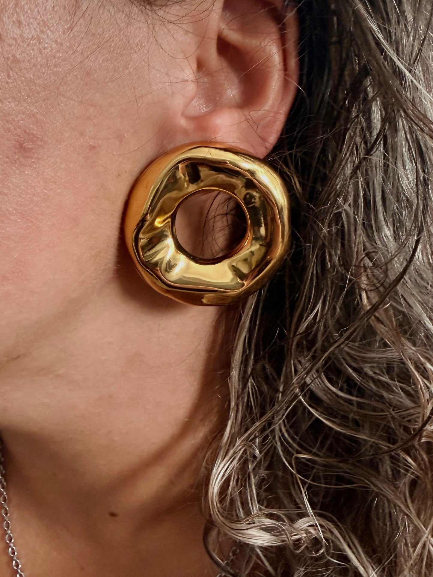 PENDIENTES DONUT DORADO