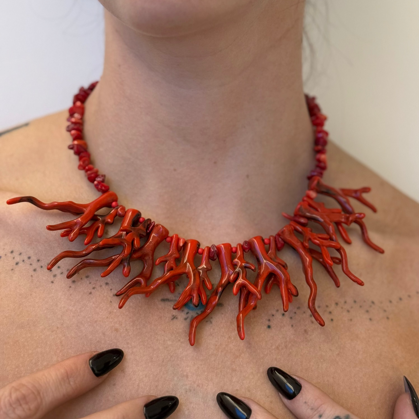 COLLAR CORAL ROJO