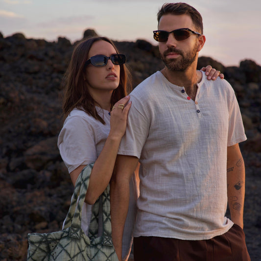 CAMISETA CON BOTONES