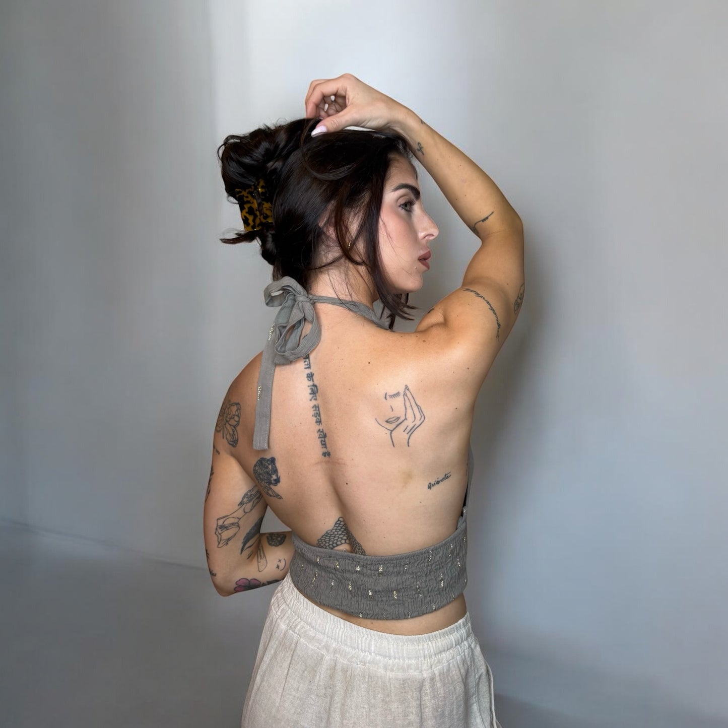 TOP HALTER BRILLOS