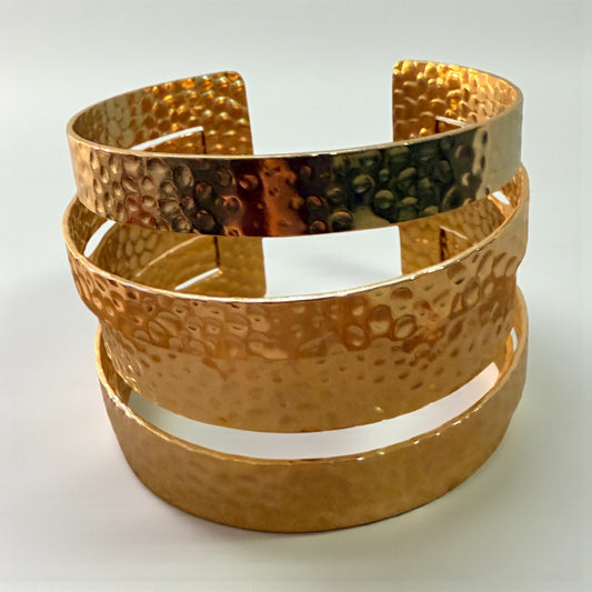 BRAZALETE ANCHO ESTRUCTURADO