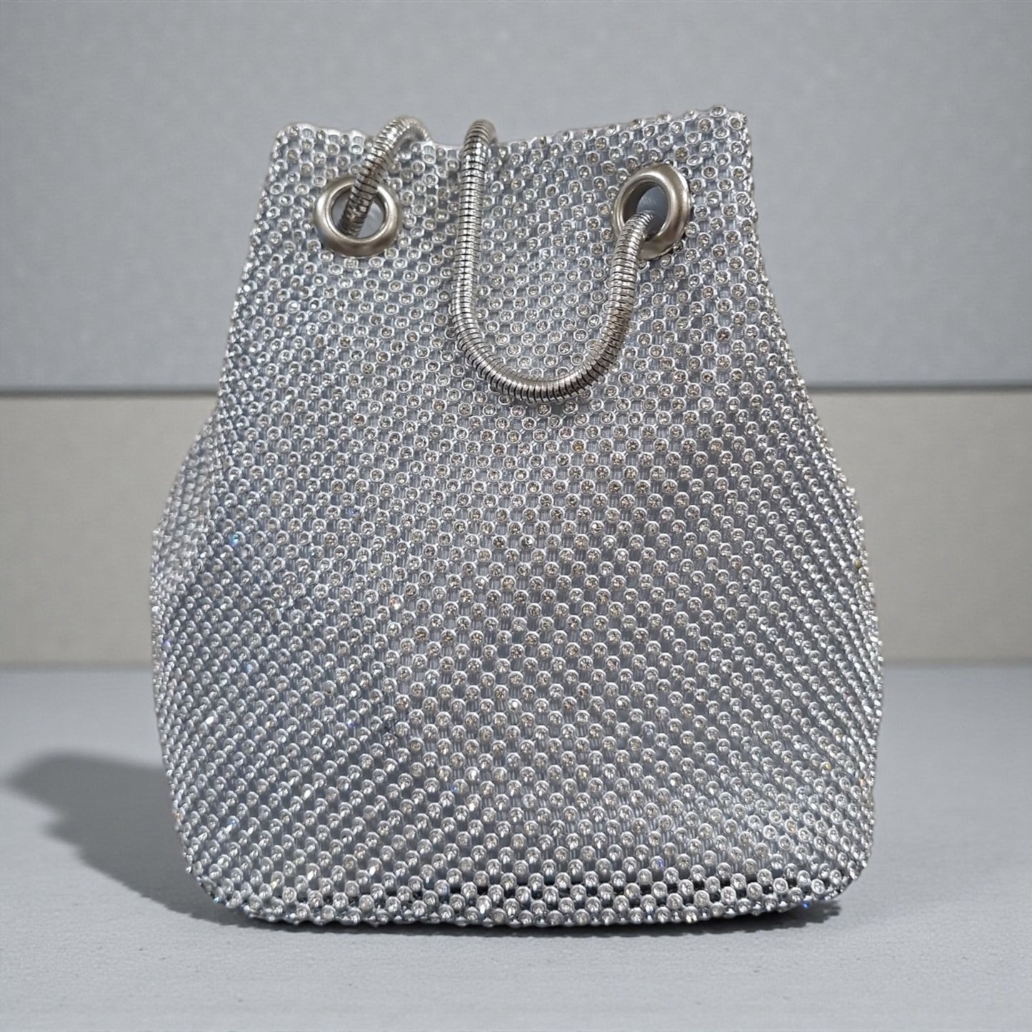 BOLSO BOMBONERA PLATEADO