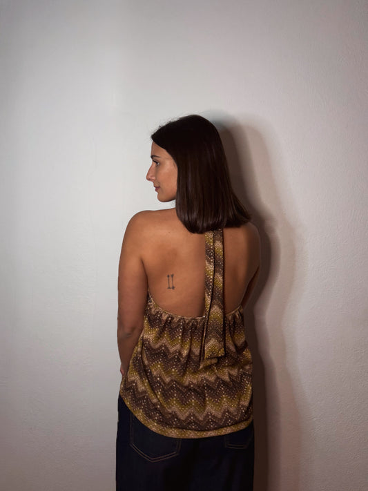 TOP ZIGZAG AL CUELLO