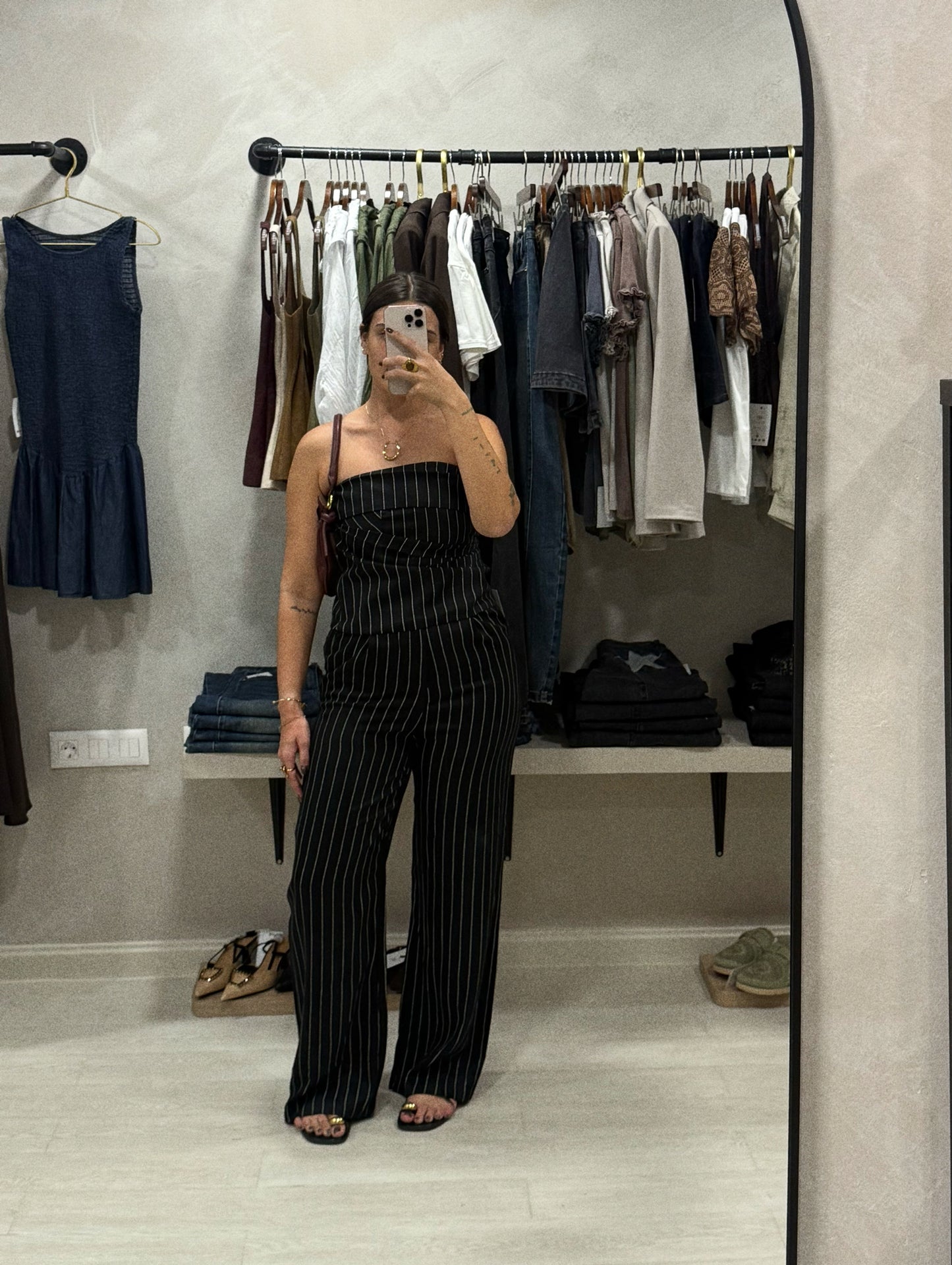 CONJUNTO RAYA DIPLOMÁTICA