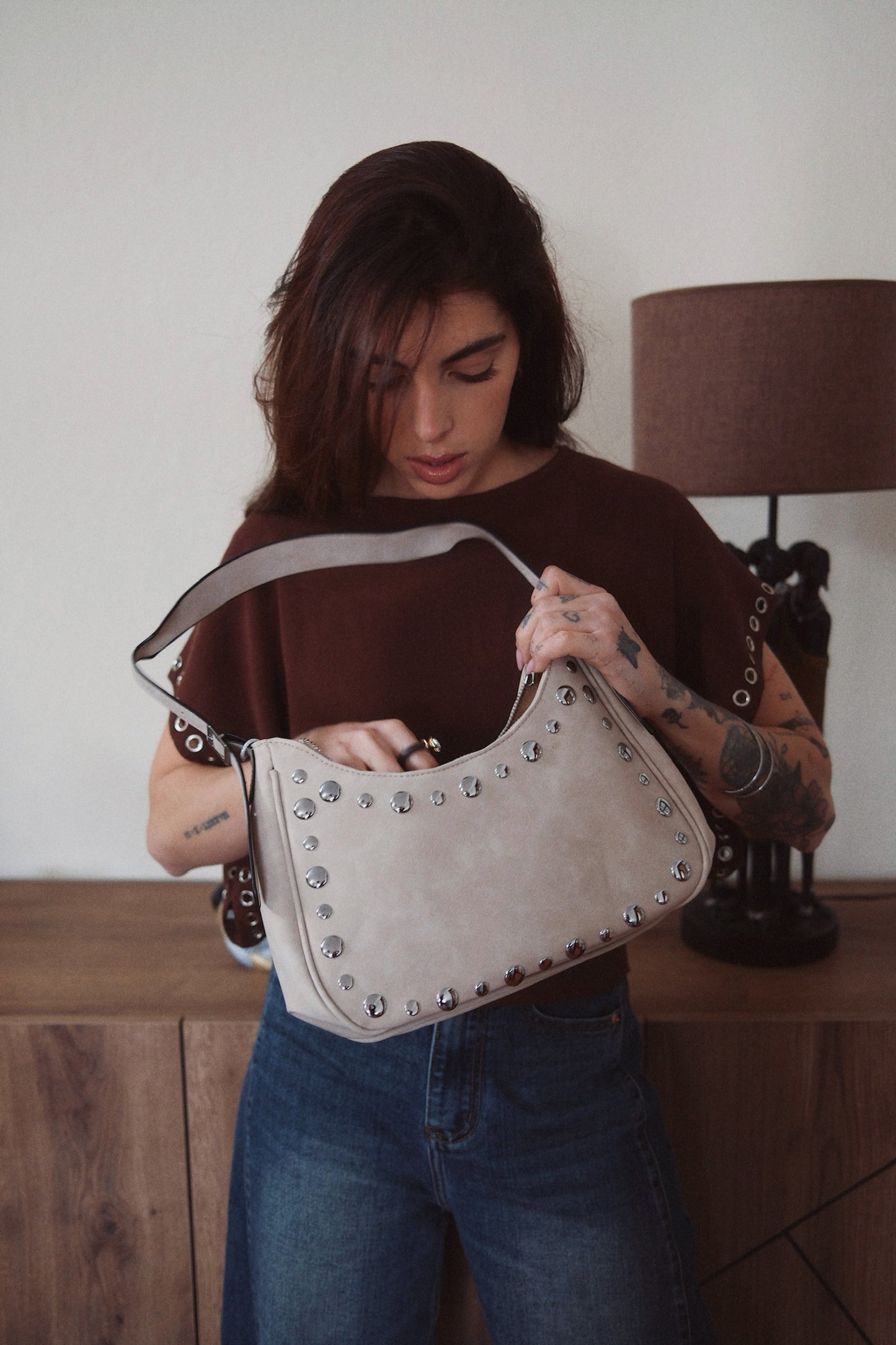 BOLSO DETALLE TACHUELAS