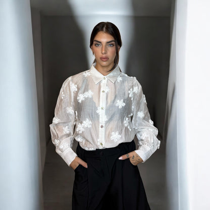 CAMISA TRANSPARENTE CON ROSAS