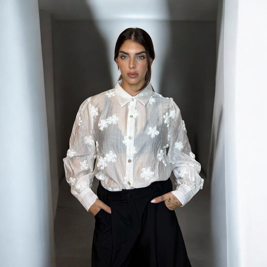 CAMISA TRANSPARENTE CON ROSAS