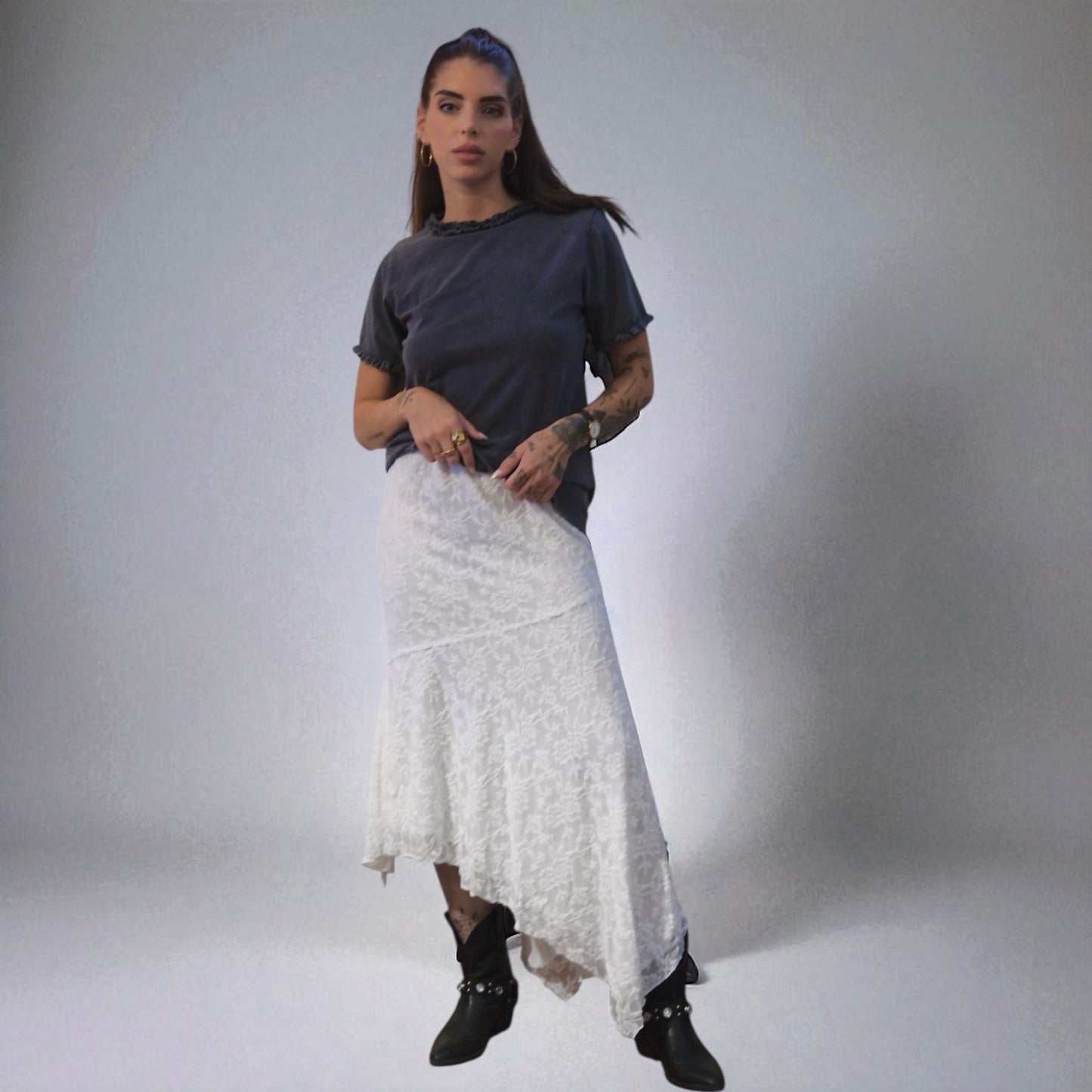 FALDA ASIMÉTRICA ENCAJE