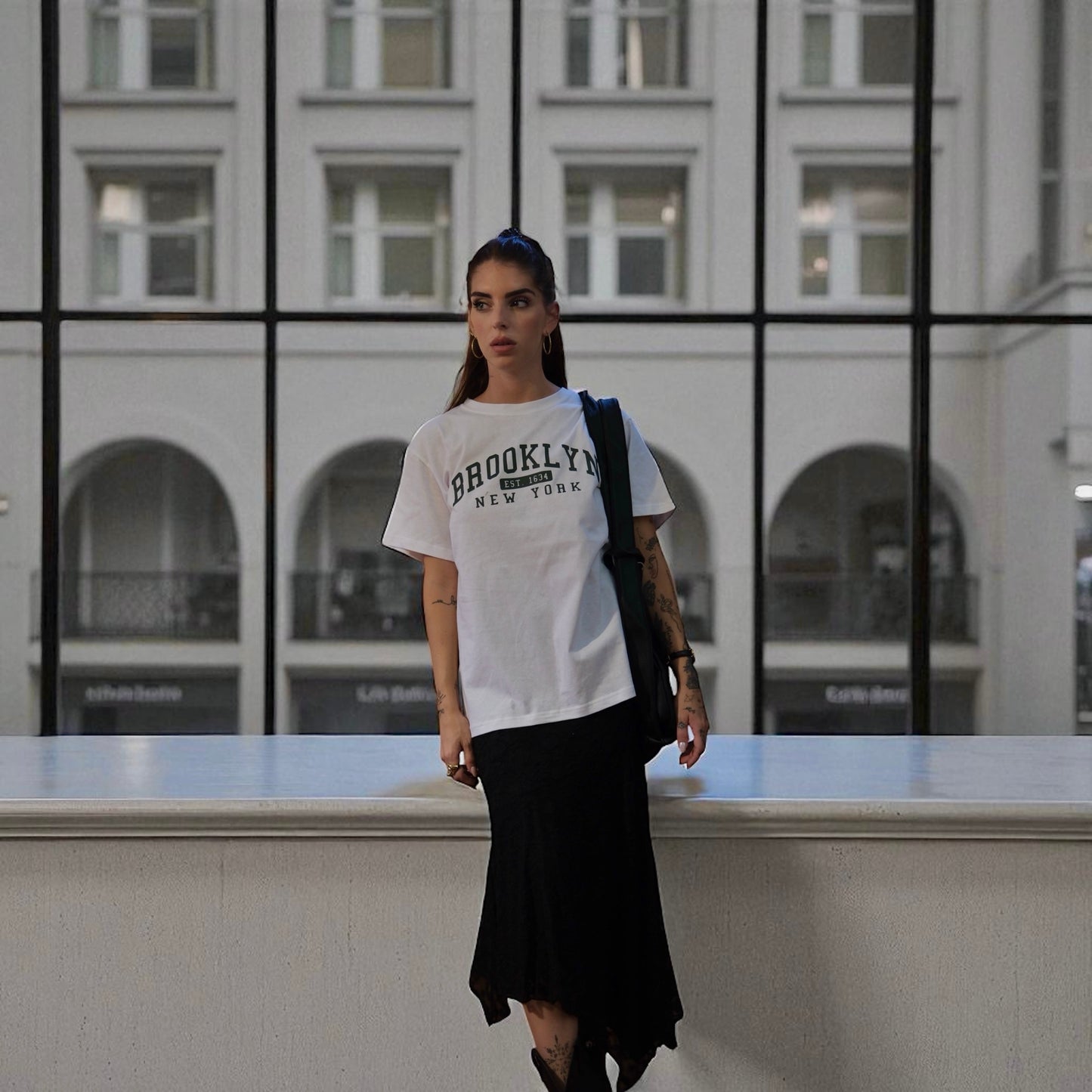 FALDA ASIMÉTRICA ENCAJE