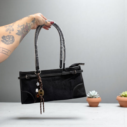 BOLSO ESTRUCTURADO DETALLE COLGANTE